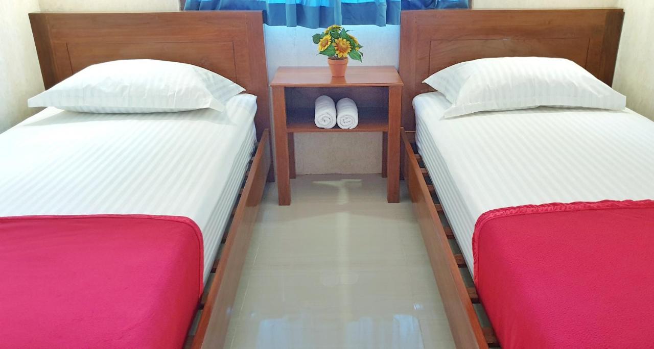 Maple Tree Homestay Maguwo Exterior foto